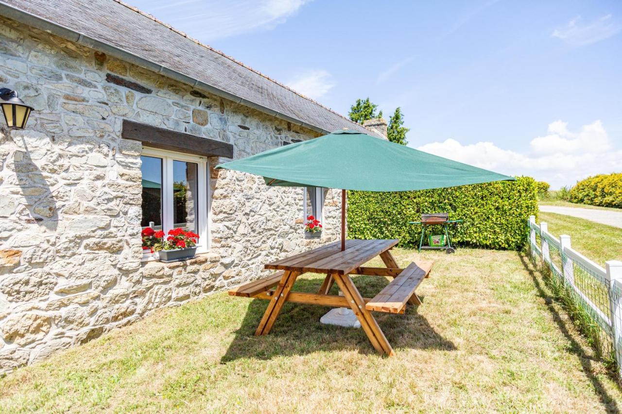 Vila Loustic Plomodiern Exteriér fotografie